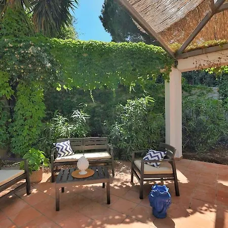 Villa Iflat Leone