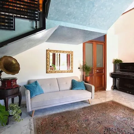 Villa Iflat Leone